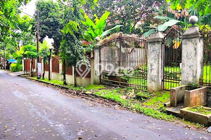 Tanah Dijual di Jakarta Selatan Seluas 220m2 Strategis Tanah Dijual di Jakarta Selatan Seluas 220m2 Strategis