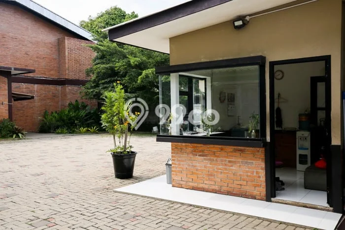 Disewakan Gudang komersial di Sawangan luas bangunan 3200m2 Disewakan Gudang komersial di Sawangan luas bangunan 3200m2