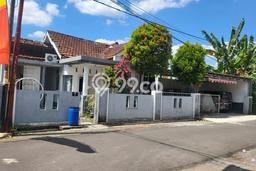 Jual Rumah Bagus Siap Huni LB 150m2 di Ungaran Barat, Semarang Jual Rumah Bagus Siap Huni LB 150m2 di Ungaran Barat, Semarang