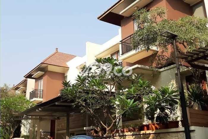 Rumah Luxury Modern Siap Huni di Pejaten Jakarta Selatan Rumah Luxury Modern Siap Huni di Pejaten Jakarta Selatan