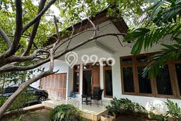 Rumah Elit Modern Tanpa Renovasi di Permata Hijau Jakarta Selatan Rumah Elit Modern Tanpa Renovasi di Permata Hijau Jakarta Selatan