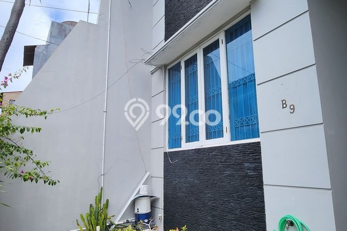 Rumah Elit LB 250m2 Siap Huni Desain Elegan di Tubagus Angke, Jakarta Barat Rumah Elit LB 250m2 Siap Huni Desain Elegan di Tubagus Angke, Jakarta Barat