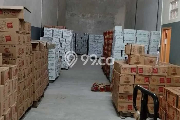 Unit Gudang Paling Strategis di Cengkareng Jakarta Barat dengan LB 250m2 Unit Gudang Paling Strategis di Cengkareng Jakarta Barat dengan LB 250m2
