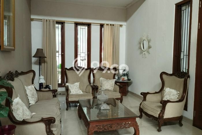 Rumah Elit LB 220m2 Siap Pakai Desain Elegan di Jatimakmur, Bekasi Rumah Elit LB 220m2 Siap Pakai Desain Elegan di Jatimakmur, Bekasi