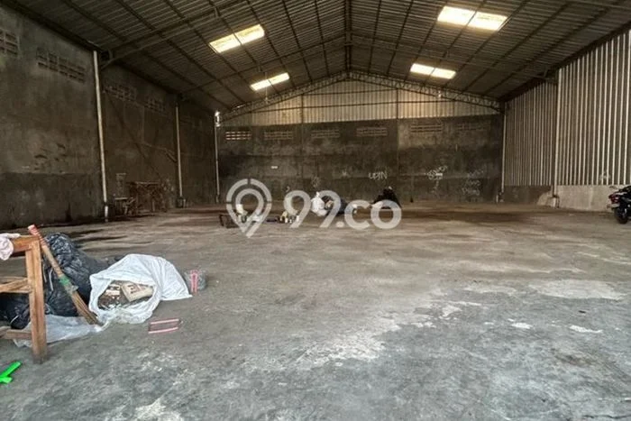 Gudang bagus disewakan di Cipondoh Tangerang dengan LB 600m2 harga sewa terbaik Gudang bagus disewakan di Cipondoh Tangerang dengan LB 600m2 harga sewa terbaik