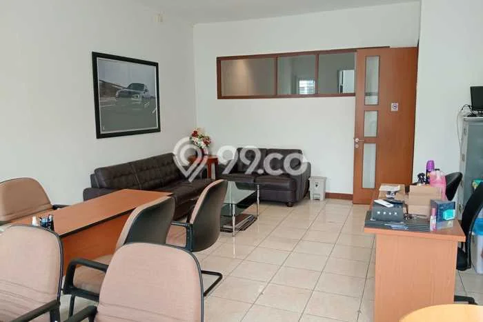 Unit Komersial Disewakan di Jakarta Barat Area Strategis Harga Kompetitif Unit Komersial Disewakan di Jakarta Barat Area Strategis Harga Kompetitif