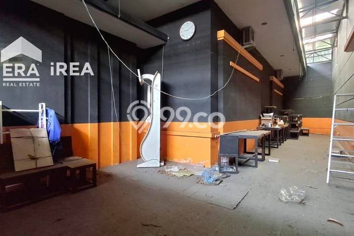 Komersial Disewa di Banjarsari, Solo, LT 470m2 / LB 450m2 Komersial Disewa di Banjarsari, Solo, LT 470m2 / LB 450m2