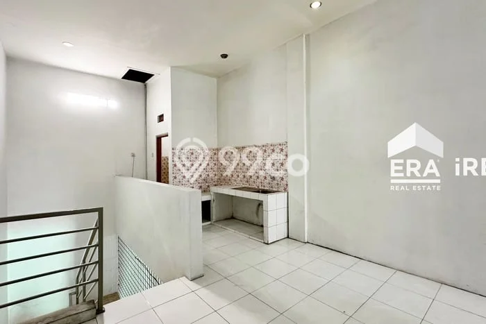 Untuk Dijual! Ruko di Mojosongo Surakarta LT 157m2 / LB 314m2 Kawasan Strategis Untuk Dijual! Ruko di Mojosongo Surakarta LT 157m2 / LB 314m2 Kawasan Strategis