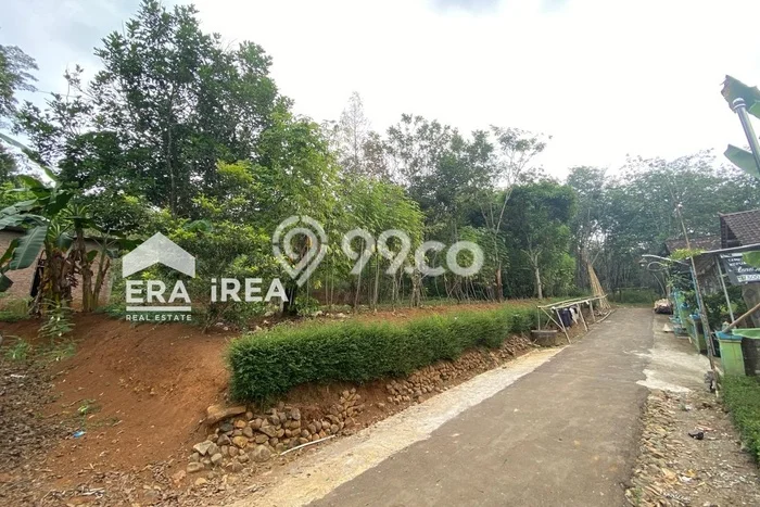 Kavling Tanah di Mojogedang Dijual Luas 1998m2 Legalitas SHM Kavling Tanah di Mojogedang Dijual Luas 1998m2 Legalitas SHM