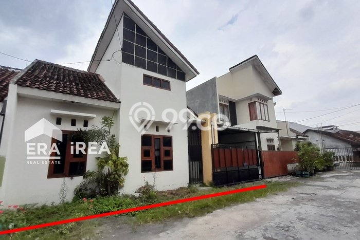 Dijual Cepat Rumah Favorit Siap Huni LB 72m2 di Colomadu, Karanganyar Dijual Cepat Rumah Favorit Siap Huni LB 72m2 di Colomadu, Karanganyar