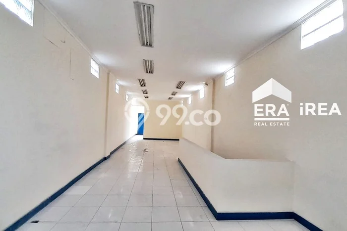Area Ramai! Ruko Dijual di Kartasura untuk Bisnis Luas Bangunan 200m2 Area Ramai! Ruko Dijual di Kartasura untuk Bisnis Luas Bangunan 200m2