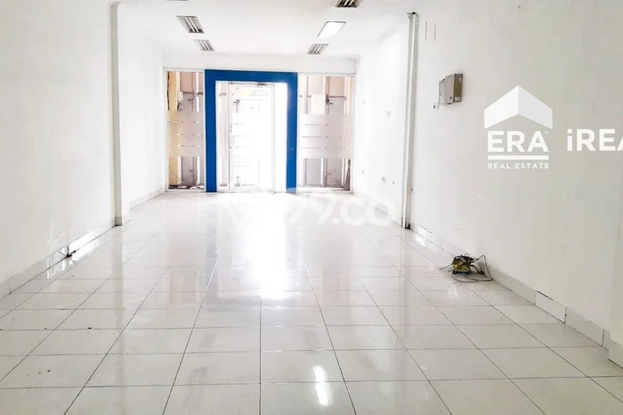 Area Ramai! Ruko Dijual di Kartasura untuk Bisnis Luas Bangunan 200m2 Area Ramai! Ruko Dijual di Kartasura untuk Bisnis Luas Bangunan 200m2