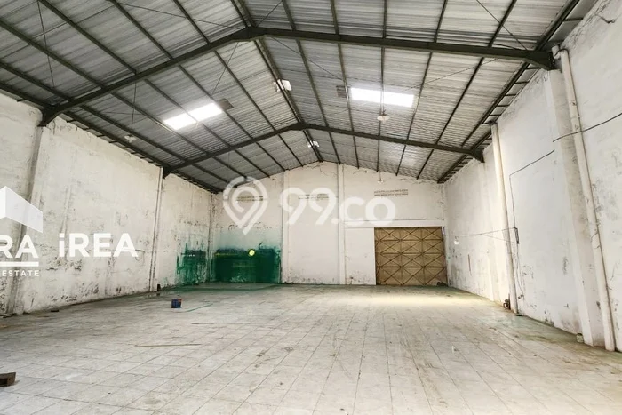 Gudang untuk disewa di Kartasura punya LT 846m2 & LB 378m2 harga sewa kompetitif Gudang untuk disewa di Kartasura punya LT 846m2 & LB 378m2 harga sewa kompetitif