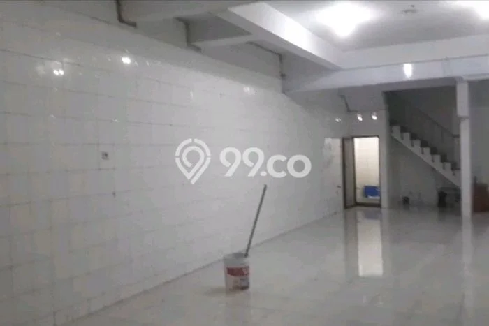 Ruko Area Perdagangan Kawasan Ujung Pandang, Luas 270m2m², Siap Usaha Ruko Area Perdagangan Kawasan Ujung Pandang, Luas 270m2m², Siap Usaha