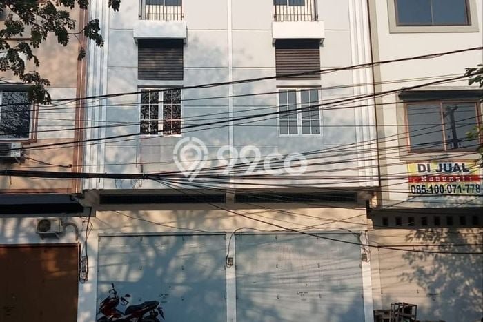 Ruko Dijual di Prime Area Makassar Luas 204m2 Ruko Dijual di Prime Area Makassar Luas 204m2