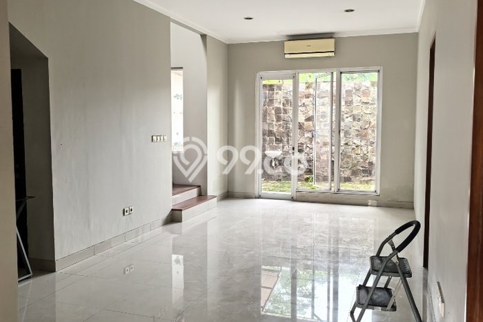 Rumah sewa siap pakai 4 KT di Modernland, Tangerang Rumah sewa siap pakai 4 KT di Modernland, Tangerang