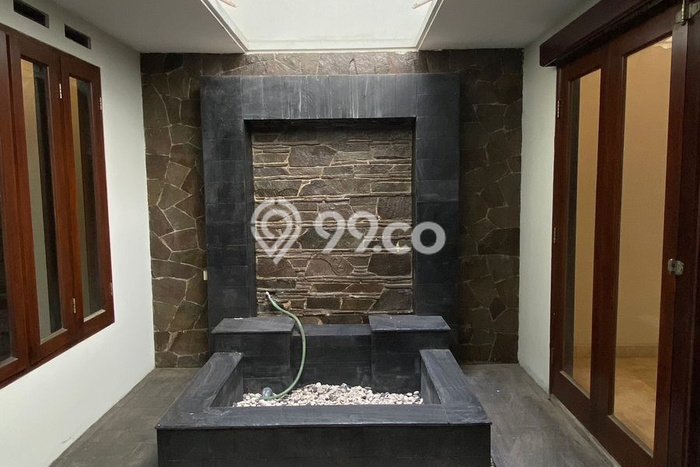 For Sale! Luxury House LT 180m2 Desain Modern di Mekar Wangi For Sale! Luxury House LT 180m2 Desain Modern di Mekar Wangi