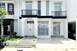 Ready to Use! Premium House LT 135m2 Desain Modern di Bintaro Ready to Use! Premium House LT 135m2 Desain Modern di Bintaro