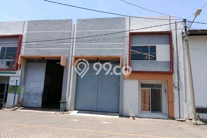 Gudang Dijual di Surabaya LT 282m2 & LB 180m2 Lokasi Terbaik! Gudang Dijual di Surabaya LT 282m2 & LB 180m2 Lokasi Terbaik!