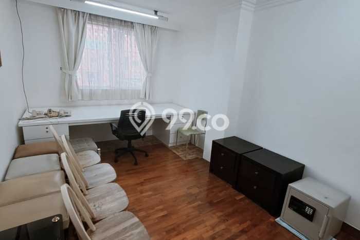 Apartemen di , 3 KM, Luas 300m2m² Apartemen di , 3 KM, Luas 300m2m²