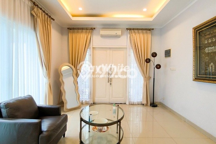 For Sale! Luxury House LT 379m2 Desain Modern di Mampang For Sale! Luxury House LT 379m2 Desain Modern di Mampang