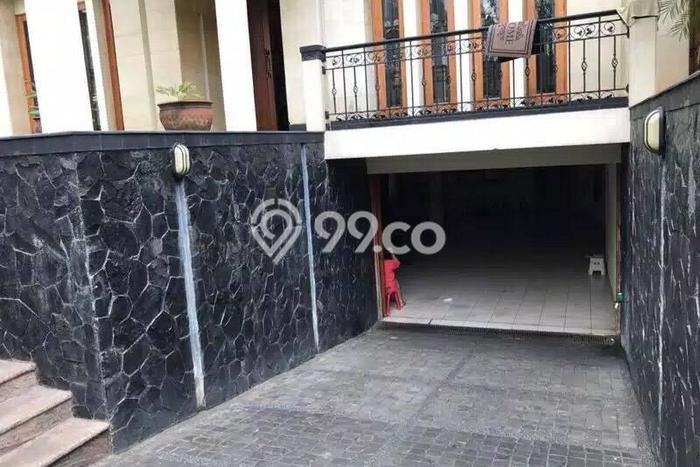 Jual Rumah Mewah Megah Dengan View Eksklusif di Kemanggisan, Jakarta Barat Jual Rumah Mewah Megah Dengan View Eksklusif di Kemanggisan, Jakarta Barat