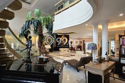 Hunian Mewah LB 650m2 Siap Huni Desain Elegan di Kuningan, Jakarta Selatan Hunian Mewah LB 650m2 Siap Huni Desain Elegan di Kuningan, Jakarta Selatan