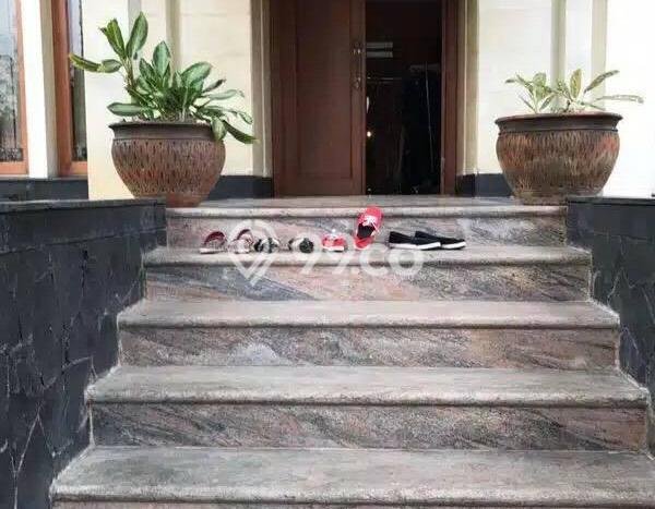 Jual Rumah Mewah Megah Dengan View Eksklusif di Kemanggisan, Jakarta Barat Jual Rumah Mewah Megah Dengan View Eksklusif di Kemanggisan, Jakarta Barat