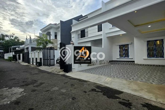 Dijual Hunian Rumah Terawat 4 KT di Pondok Bambu, Jakarta Timur Dijual Hunian Rumah Terawat 4 KT di Pondok Bambu, Jakarta Timur