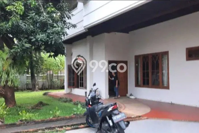 Dijual Rumah Mewah Elegan Dengan View Eksklusif di Ragunan, Jakarta Selatan Dijual Rumah Mewah Elegan Dengan View Eksklusif di Ragunan, Jakarta Selatan