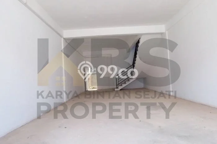 Ruko untuk disewa di Bengkong punya LT 67m2 & LB 127m2 harga sewa kompetitif Ruko untuk disewa di Bengkong punya LT 67m2 & LB 127m2 harga sewa kompetitif