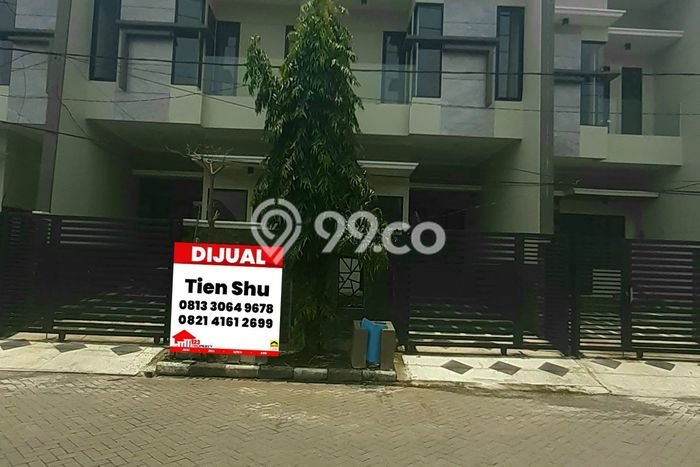 Hunian Nyaman Asri 3 KT Siap Pakai di Mulyosari Surabaya Hunian Nyaman Asri 3 KT Siap Pakai di Mulyosari Surabaya