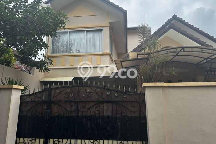 Jual Murah Rumah dengan 3 Kamar Tidur dan 3 Kamar Mandi di Area , Denpasar Jual Murah Rumah dengan 3 Kamar Tidur dan 3 Kamar Mandi di Area , Denpasar