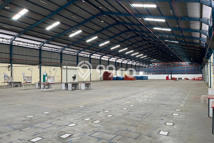 Gudang Disewa di Jakarta Utara dengan LB 4000m2 Area Komersial Ramai Gudang Disewa di Jakarta Utara dengan LB 4000m2 Area Komersial Ramai