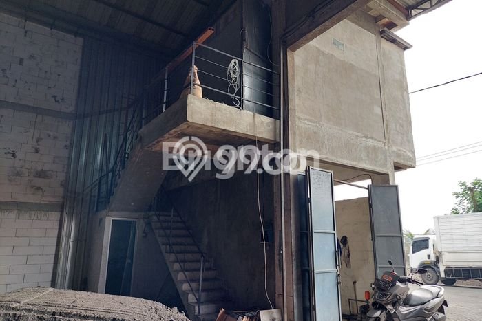 Gudang Komersial Disewakan di Menganti Gresik Luas 660m2 Gudang Komersial Disewakan di Menganti Gresik Luas 660m2