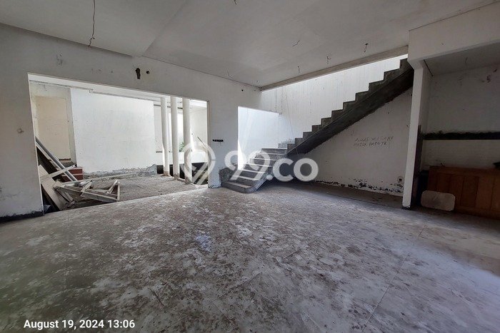 Rumah Terawat 4 KT 4 KM di , Surabaya Rumah Terawat 4 KT 4 KM di , Surabaya