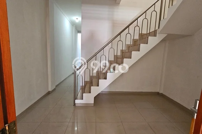 Ruko Dijual Lokasi Emas di Duren Sawit Luas 90m2 Ruko Dijual Lokasi Emas di Duren Sawit Luas 90m2
