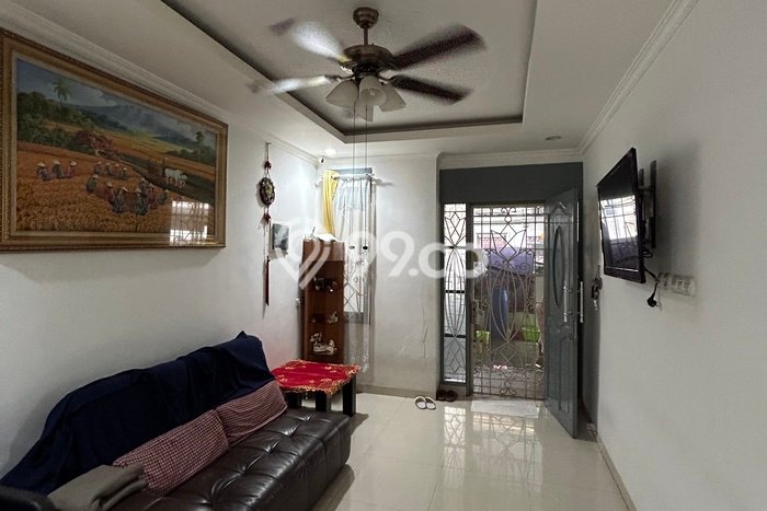 Dijual Rumah Modern 3 KT di Taman Palem, Jakarta Barat Dijual Rumah Modern 3 KT di Taman Palem, Jakarta Barat