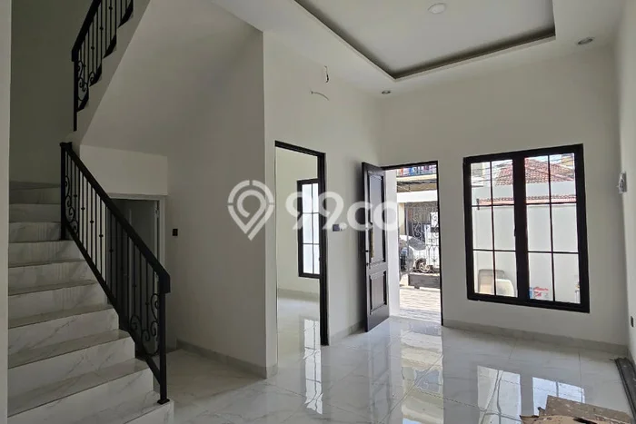 Rumah Elit LB 180m2 Siap Huni Desain Elegan di Muara Karang, Jakarta Utara Rumah Elit LB 180m2 Siap Huni Desain Elegan di Muara Karang, Jakarta Utara
