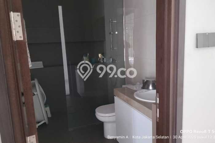 Dijual Rumah Mewah Megah Dengan View Eksklusif di Joglo, Jakarta Barat Dijual Rumah Mewah Megah Dengan View Eksklusif di Joglo, Jakarta Barat