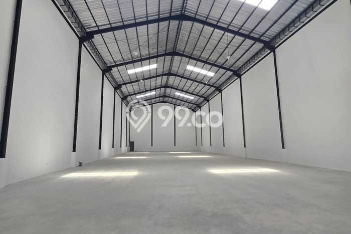 Gudang disewakan di Pakuhaji Tangerang dengan luas bangunan 930m2 Gudang disewakan di Pakuhaji Tangerang dengan luas bangunan 930m2