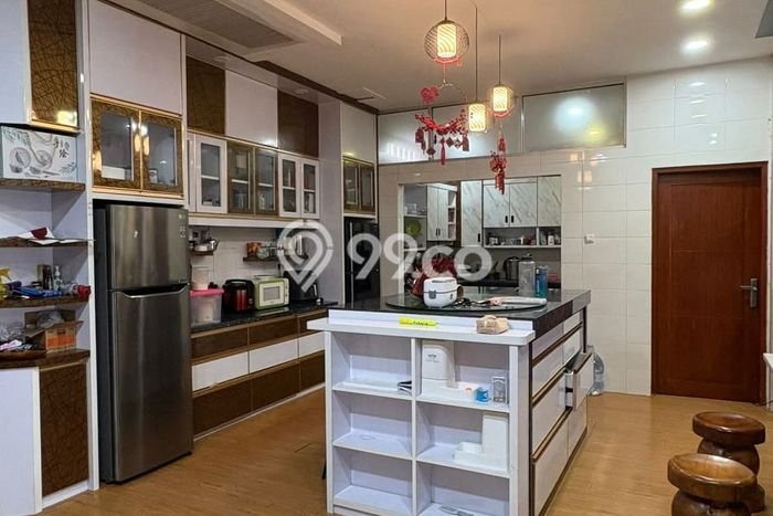 Dijual Rumah Luas Elegan Dengan View Cantik di Jelambar, Jakarta Barat Dijual Rumah Luas Elegan Dengan View Cantik di Jelambar, Jakarta Barat
