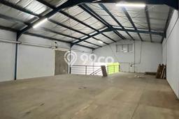 LOKASI PREMIUM! Gudang di , Luas 700m2m², Jalan Utama, Area Bisnis LOKASI PREMIUM! Gudang di , Luas 700m2m², Jalan Utama, Area Bisnis