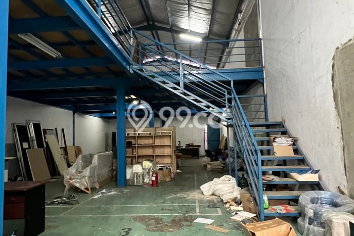 LOKASI PREMIUM! Gudang di , Luas 700m2m², Jalan Utama, Area Bisnis LOKASI PREMIUM! Gudang di , Luas 700m2m², Jalan Utama, Area Bisnis