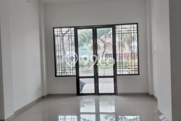 Unit Ruko Paling Strategis di Duri Kosambi Jakarta Barat dengan LB 150m2 Unit Ruko Paling Strategis di Duri Kosambi Jakarta Barat dengan LB 150m2