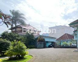 Rumah Elit LB 1000m2 Siap Huni Desain Elegan di Malang Kota, Malang Rumah Elit LB 1000m2 Siap Huni Desain Elegan di Malang Kota, Malang