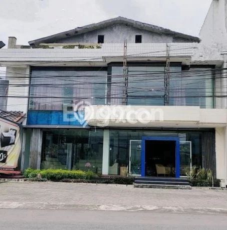 Unit Ruko Disewakan di Malang Kota di Area Ramai & Strategis Unit Ruko Disewakan di Malang Kota di Area Ramai & Strategis