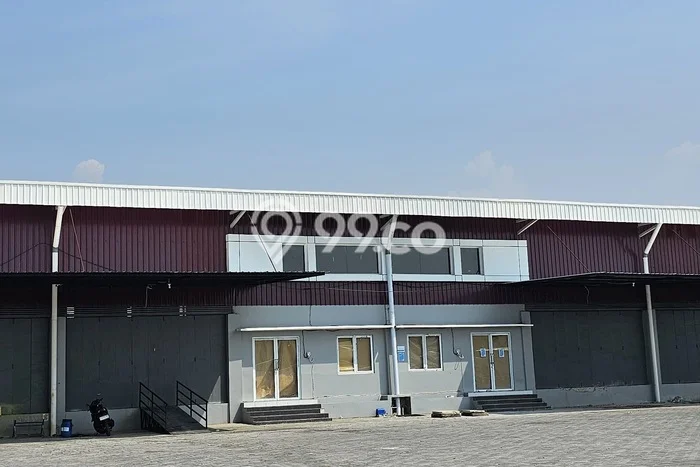 Unit Gudang Disewa Lokasi Tegal Barat, Tegal Spesifikasi Luas Bangunan 1000m2 Unit Gudang Disewa Lokasi Tegal Barat, Tegal Spesifikasi Luas Bangunan 1000m2