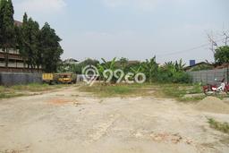 Tanah Disewakan Lokasi Jakarta Selatan Seluas 2432m2 Strategis dan Aman Tanah Disewakan Lokasi Jakarta Selatan Seluas 2432m2 Strategis dan Aman