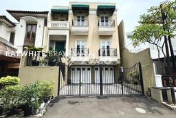 Dijual Rumah Premium dengan Fasilitas Sekitar Lengkap di Pancoran, Jakarta Selatan Dijual Rumah Premium dengan Fasilitas Sekitar Lengkap di Pancoran, Jakarta Selatan